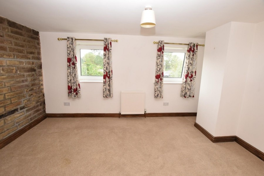 Images for 1a Barton Cottages, High Flatts, HD8 8XU