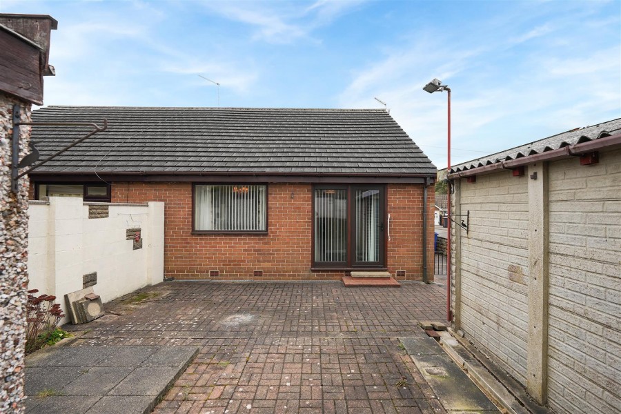 Images for Hoyland Close, Millhouse Green