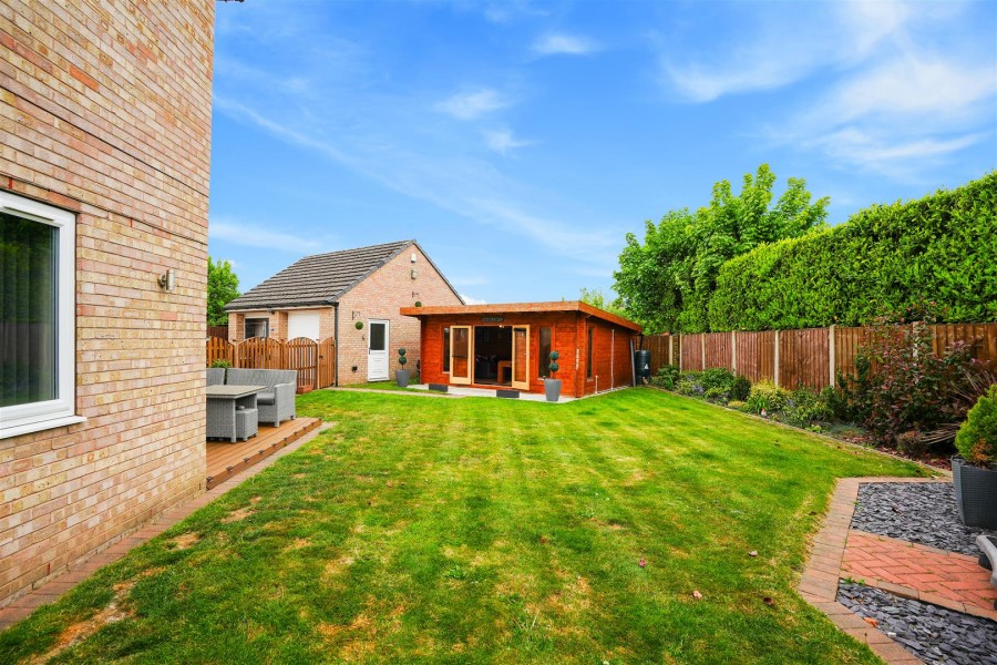 Images for Hatfield Gardens, Royston, Barnsley, S71 4SR