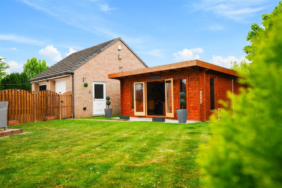 Images for Hatfield Gardens, Royston, Barnsley, S71 4SR