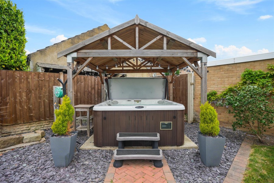 Images for Hatfield Gardens, Royston, Barnsley, S71 4SR