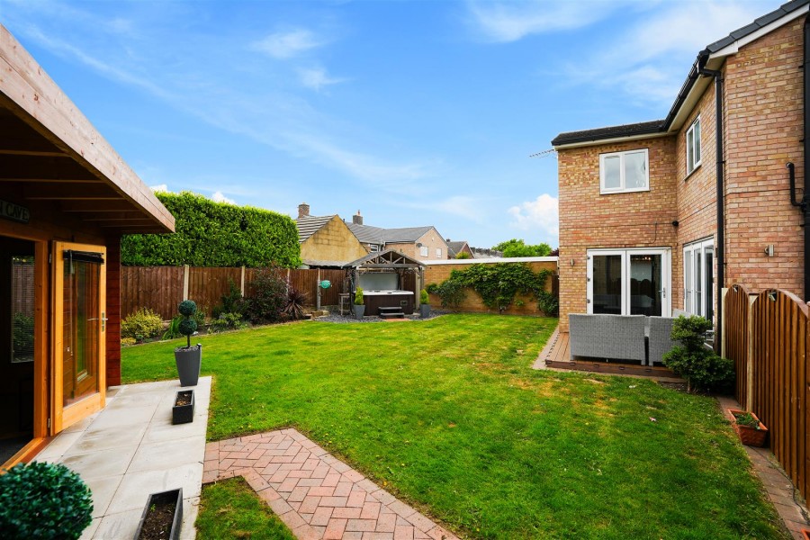 Images for Hatfield Gardens, Royston, Barnsley, S71 4SR