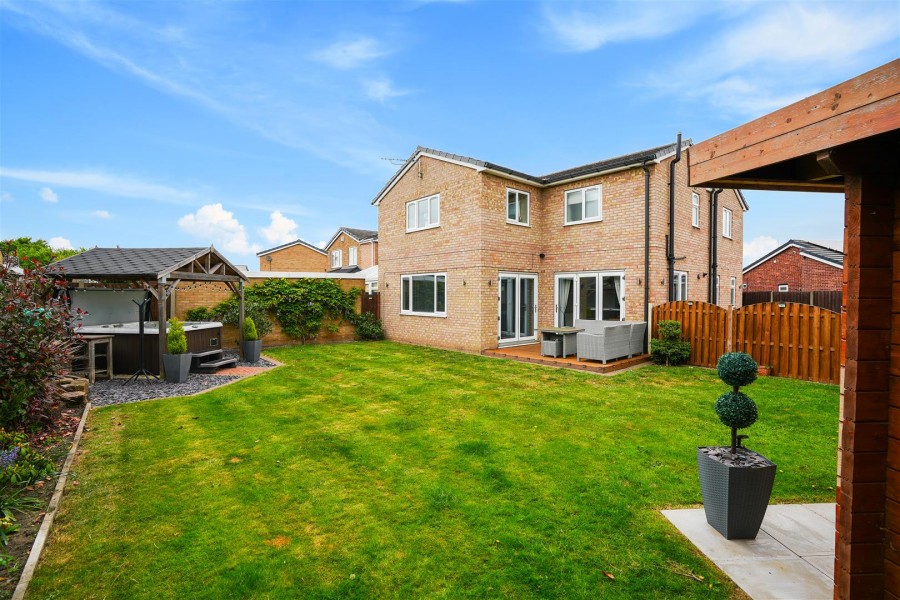 Images for Hatfield Gardens, Royston, Barnsley, S71 4SR