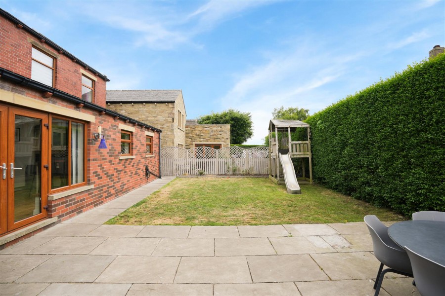 Images for Alsop House, 7 Beaumont Street, Emley, HD8 9RJ