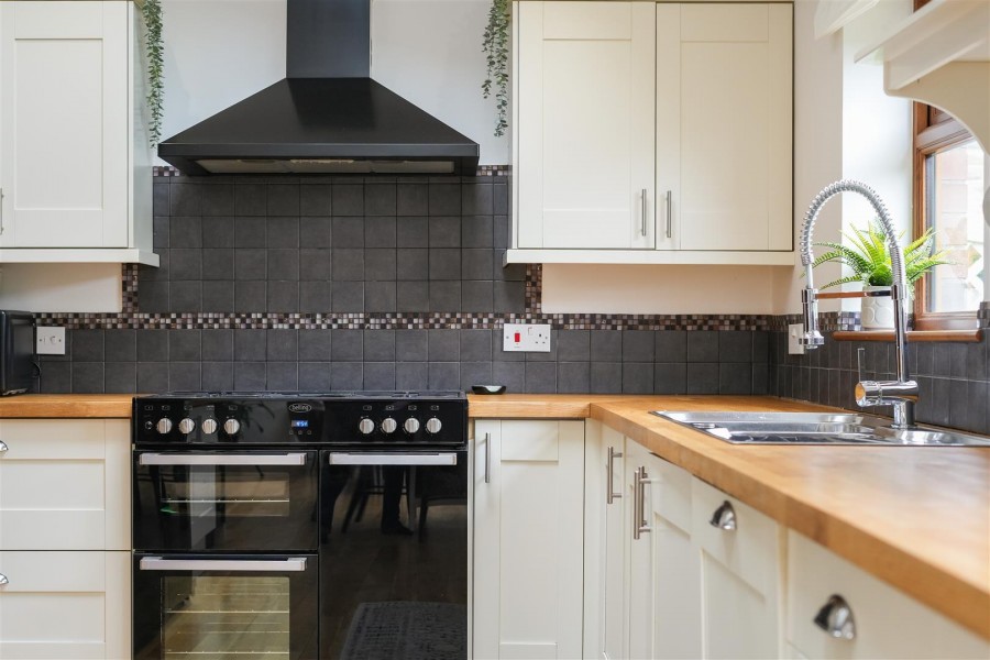 Images for Alsop House, 7 Beaumont Street, Emley, HD8 9RJ