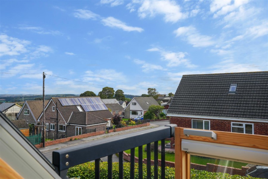 Images for Highfields, Hoylandswaine, S36 7JP