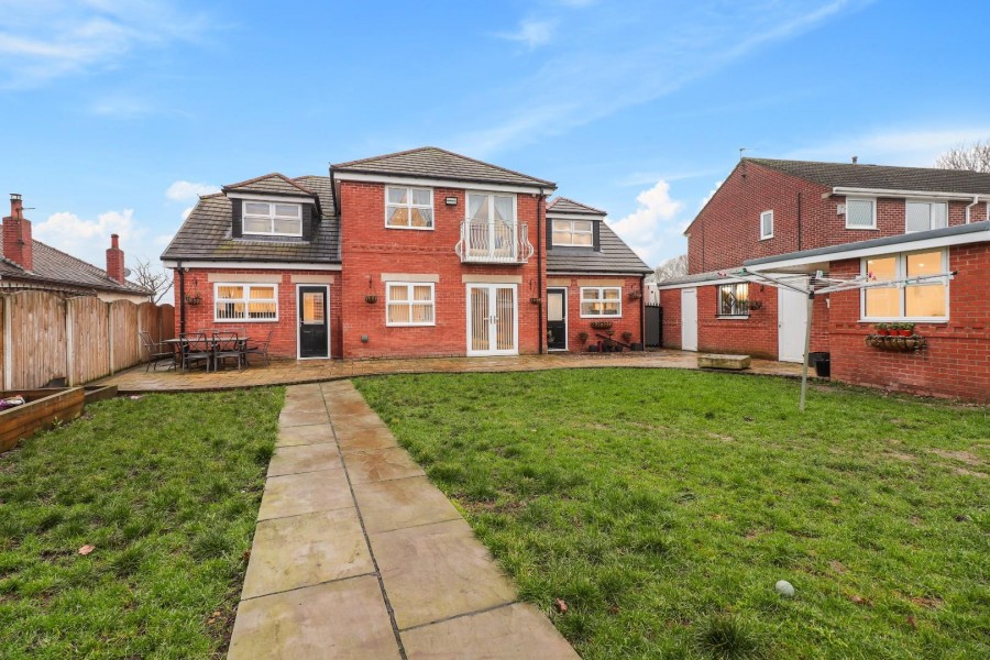 Images for Mistyfield House, Church Hill, Royston, Barnsley