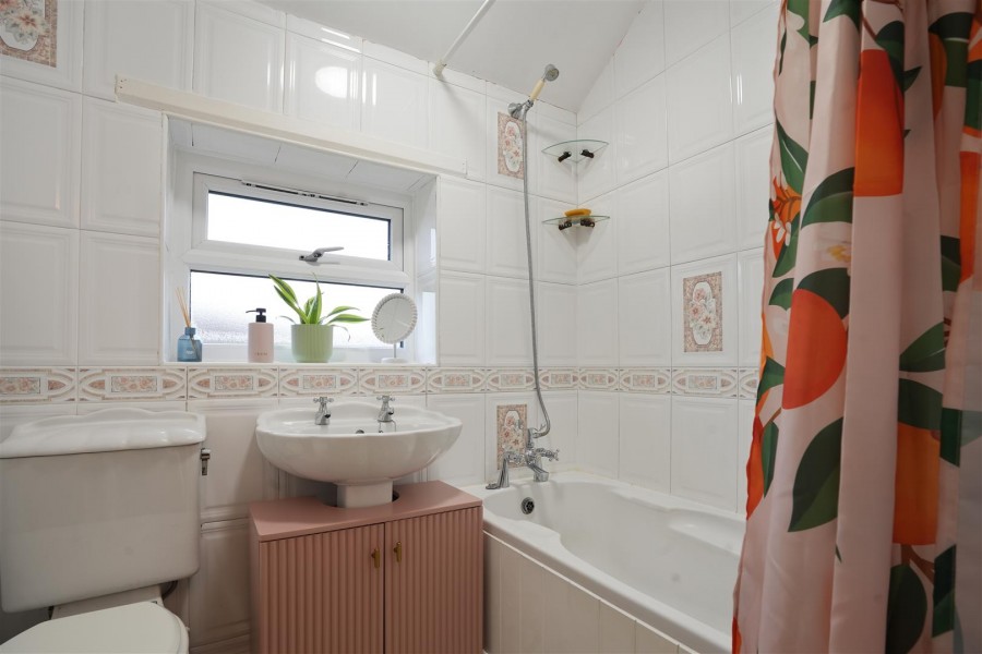 Images for 7, Highfield Cottages, Silkstone,