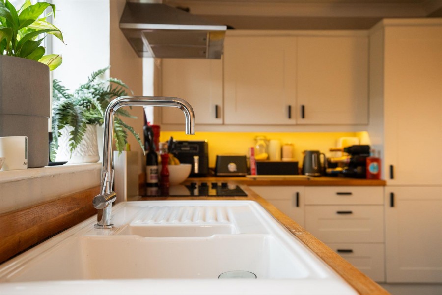 Images for 7, Highfield Cottages, Silkstone,