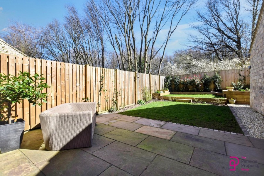 Images for Tenter Hill Gardens, Shepley, Huddersfield