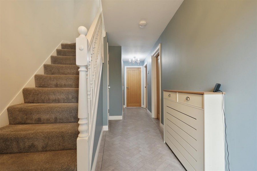 Images for Ladyshaw Crescent, Penistone