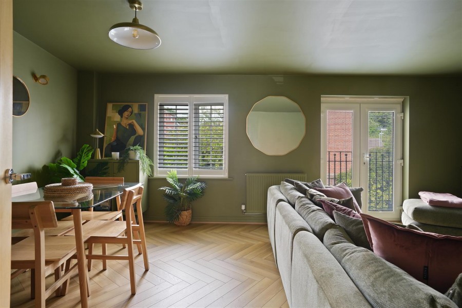 Images for Ladyshaw Crescent, Penistone