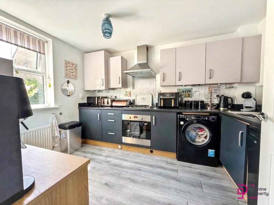Images for Church Drive, Hoylandswaine