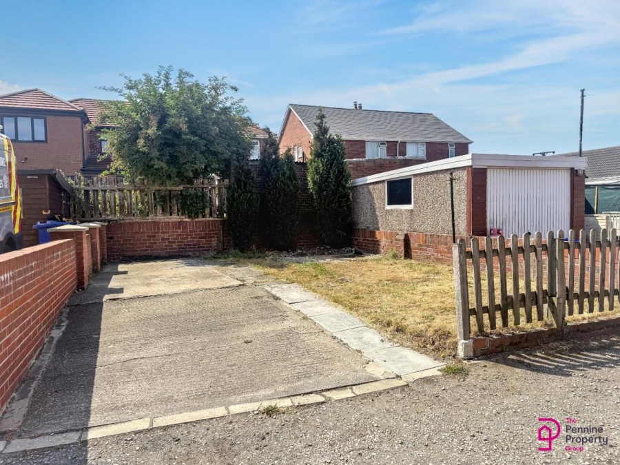 Images for Barugh Green Road, Redbrook
